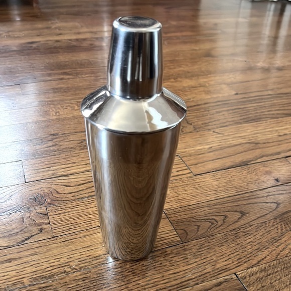 Chrome 10” Cocktail Shaker - Picture 2 of 2